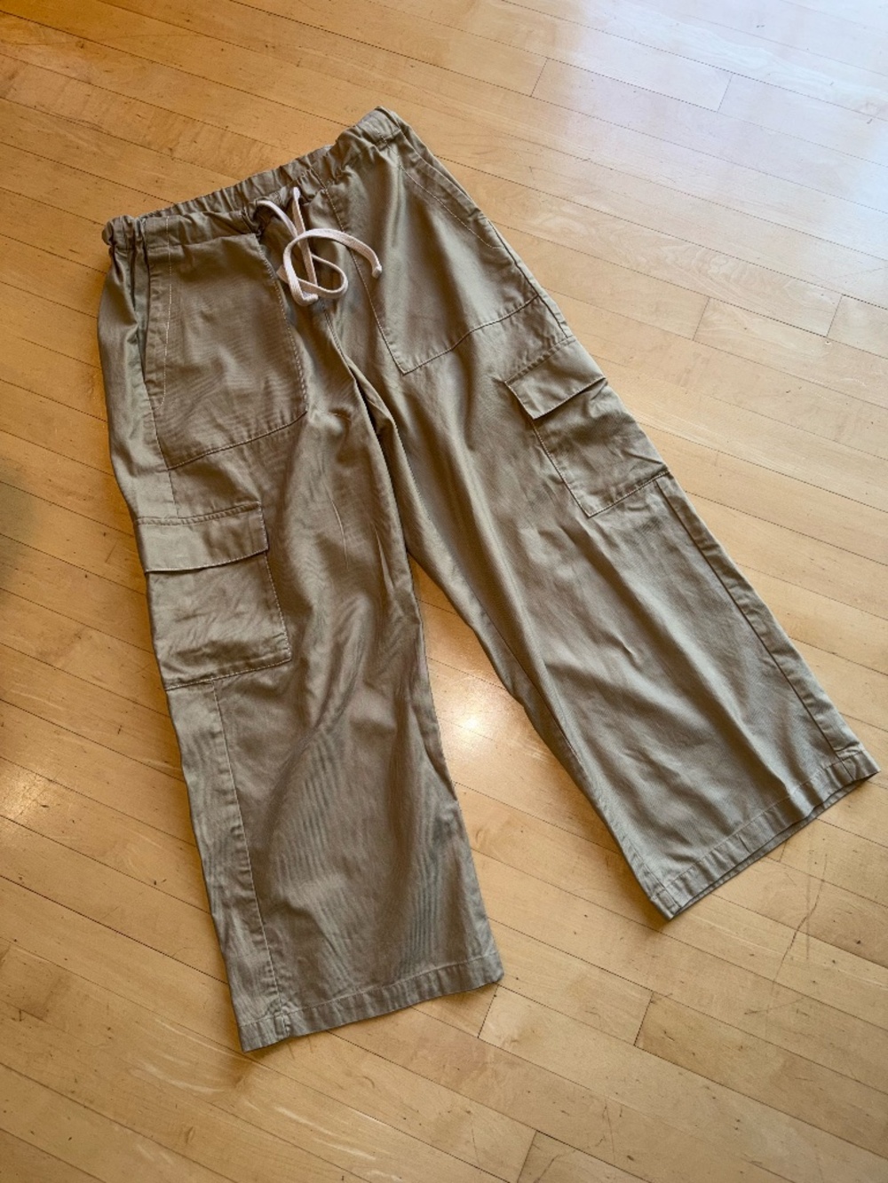Banana Republic twill utility cargo wide leg pants, M, GP1535 - Picture 2 of 6